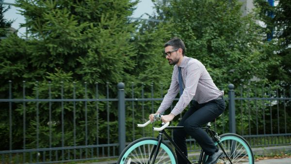 Pourquoi le vélo attribué devient le nouvel atout stratégique des employeurs ?